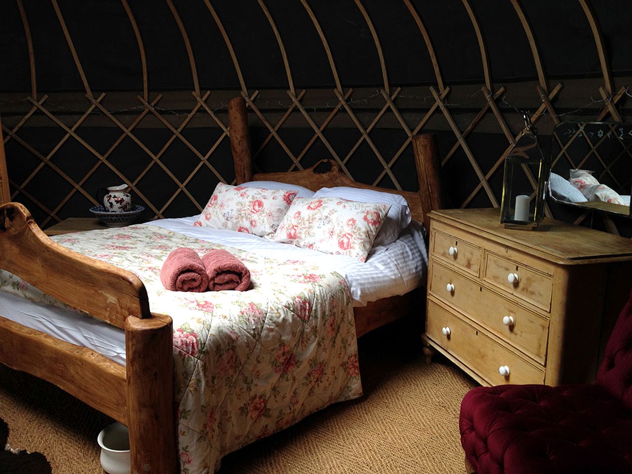 Romantic Luxury Camping Yurt the Peaceful Countryside of Surrey, South England