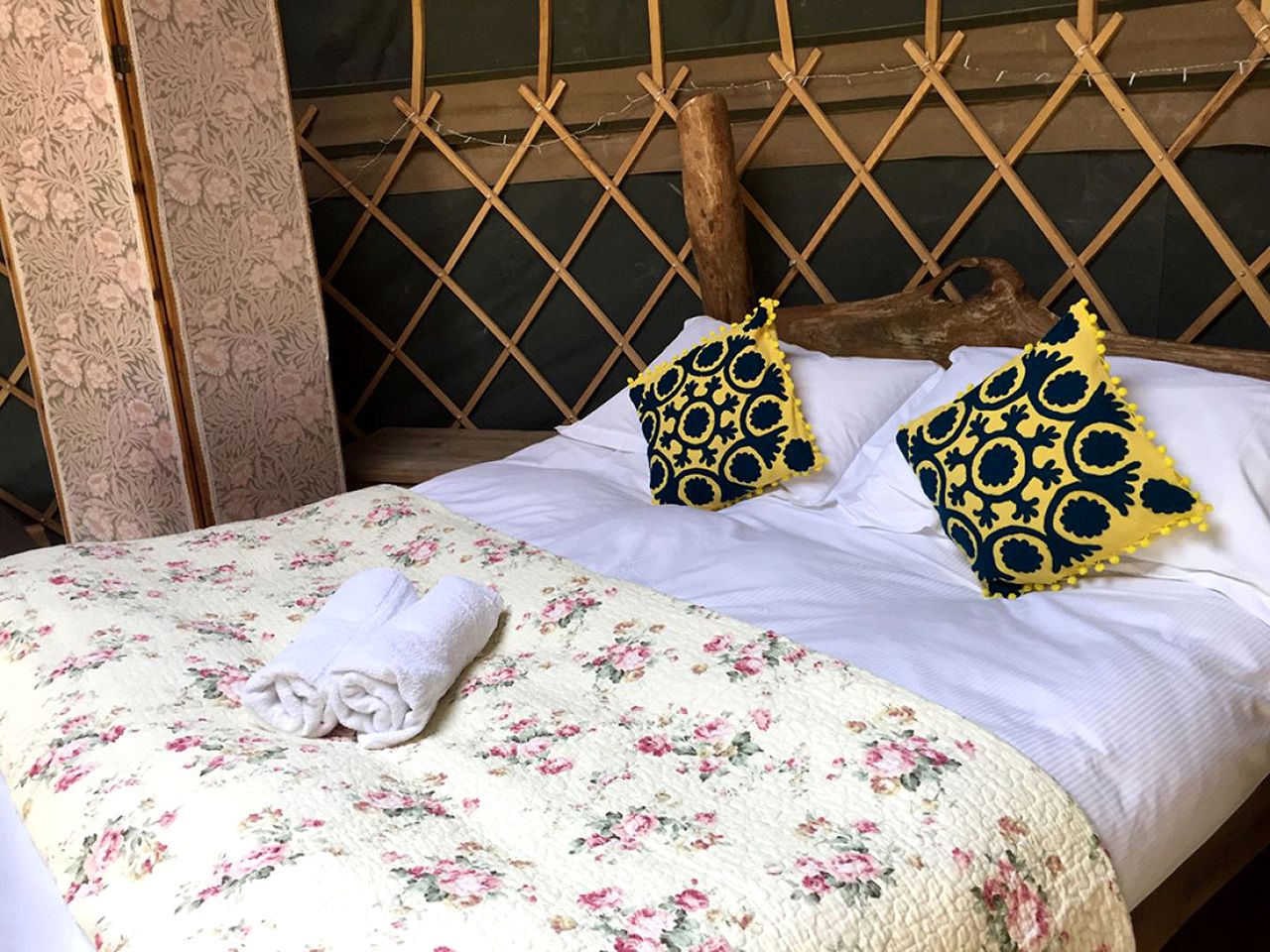 Romantic Luxury Camping Yurt the Peaceful Countryside of Surrey, South England