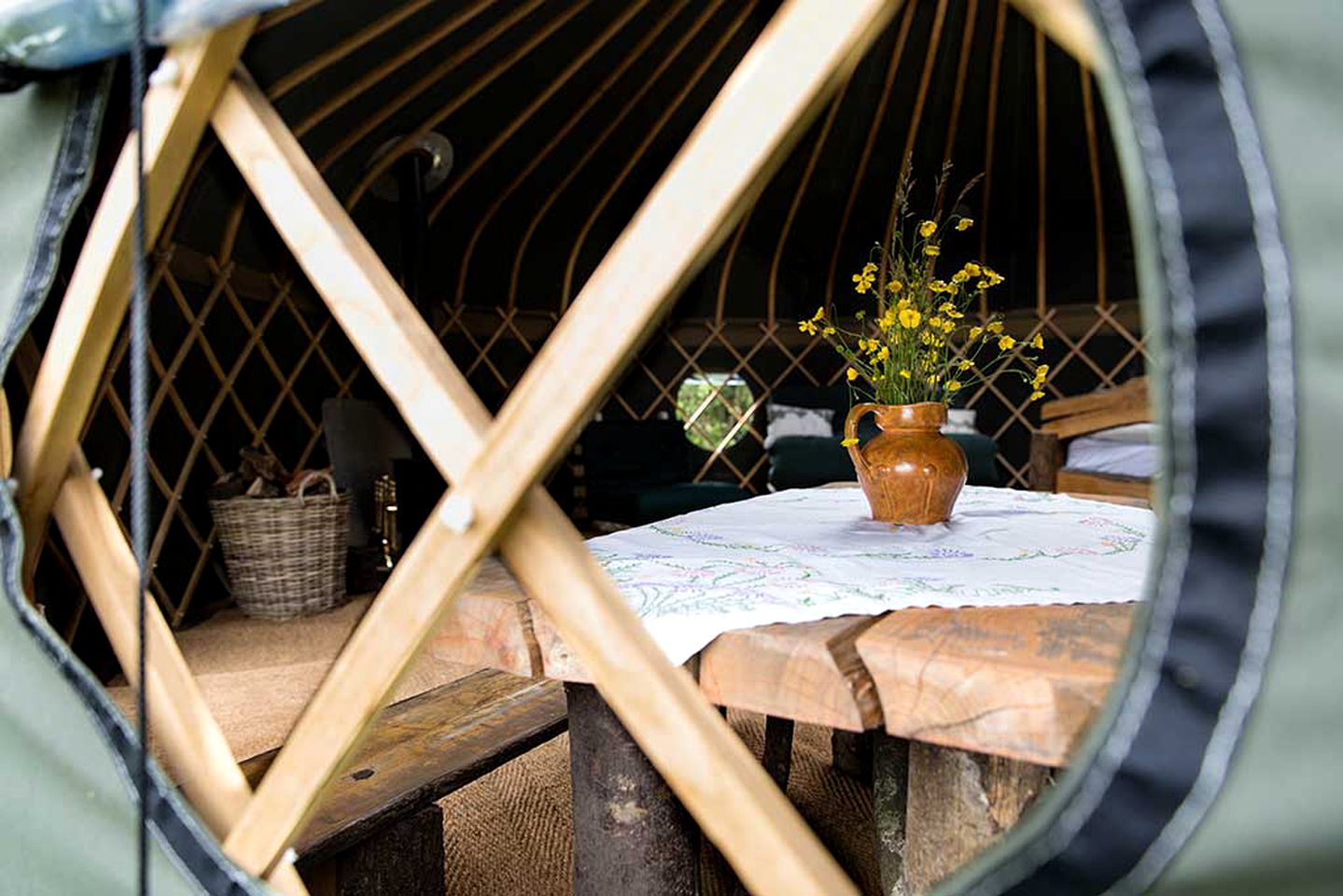 Fantastic Yurt Rental for a Getaway to the Countryside near Leatherhead, England