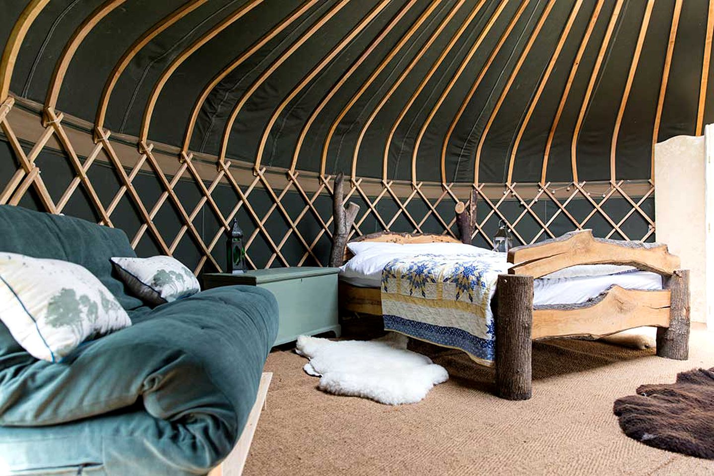 Fantastic Yurt Rental for a Getaway to the Countryside near Leatherhead, England
