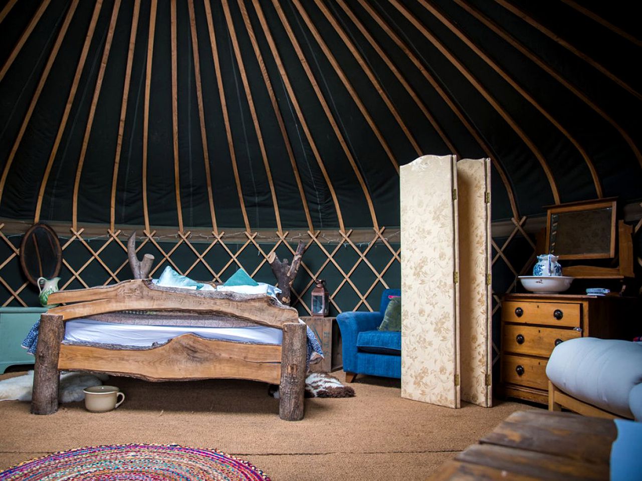 Romantic Luxury Camping Yurt the Peaceful Countryside of Surrey, South England