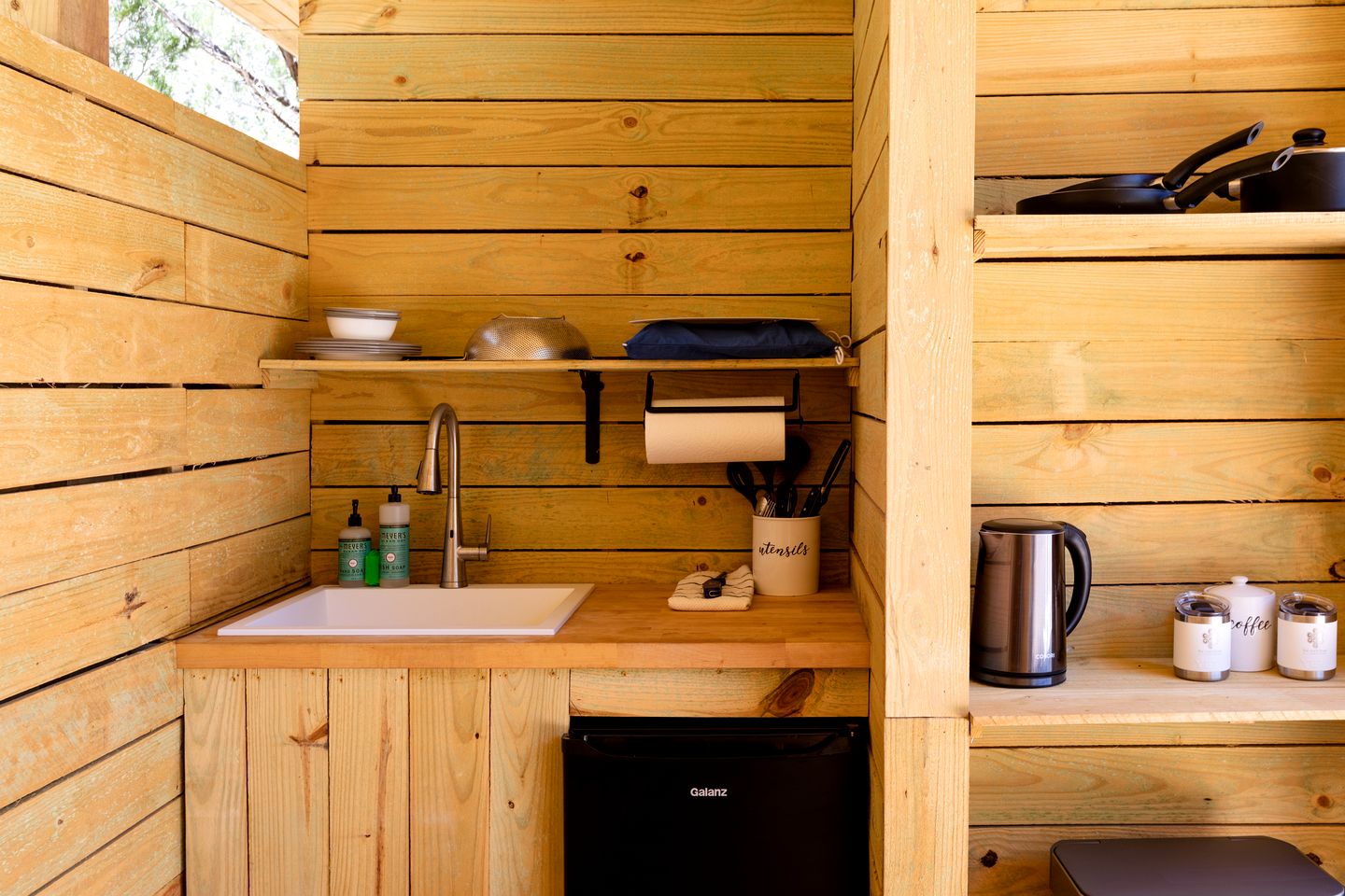 Cozy Couples Yurt with Hot Tub in Dripping Springs, Texas