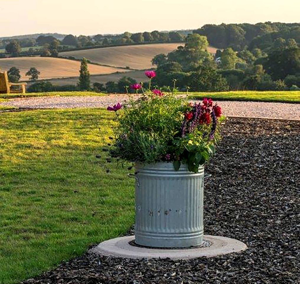 Boutique Glamping Pod with Countryside Views & Chill Vibes in England, United Kingdom