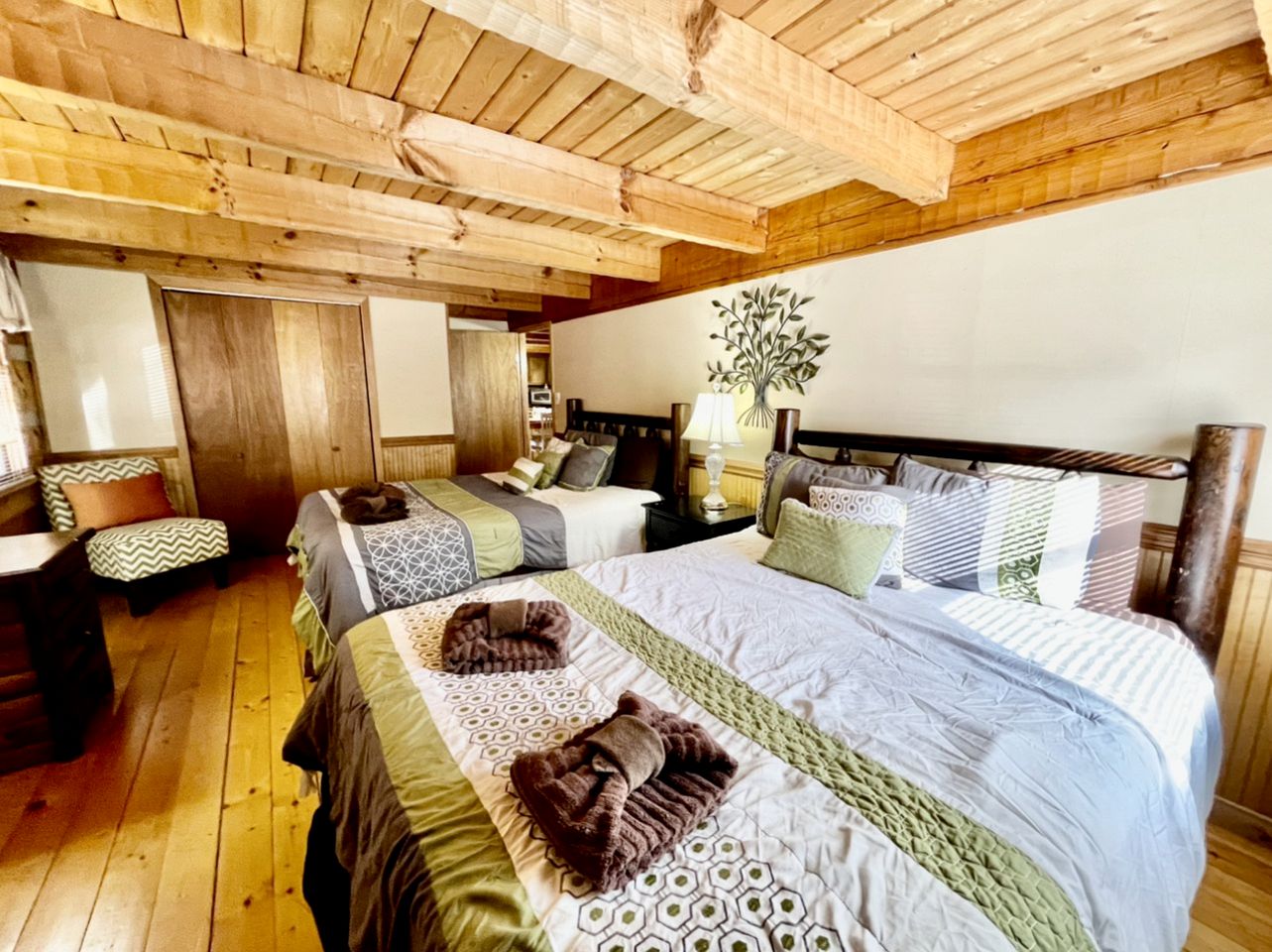 Double Cabin Rental for Memorable Group Glamping Near Great Smoky Mountains National Park, Tennessee