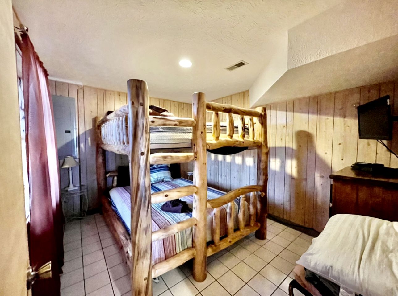 Double Cabin Rental for Memorable Group Glamping Near Great Smoky Mountains National Park, Tennessee