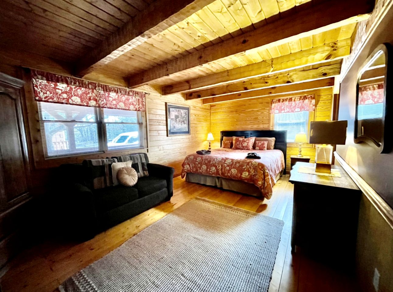 Double Cabin Rental for Memorable Group Glamping Near Great Smoky Mountains National Park, Tennessee