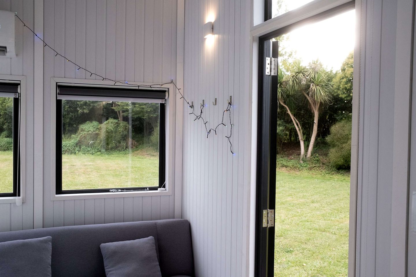 Sweet Tiny House with Private Backyard Facing the Spectacular Fields in Tamahere, North Island