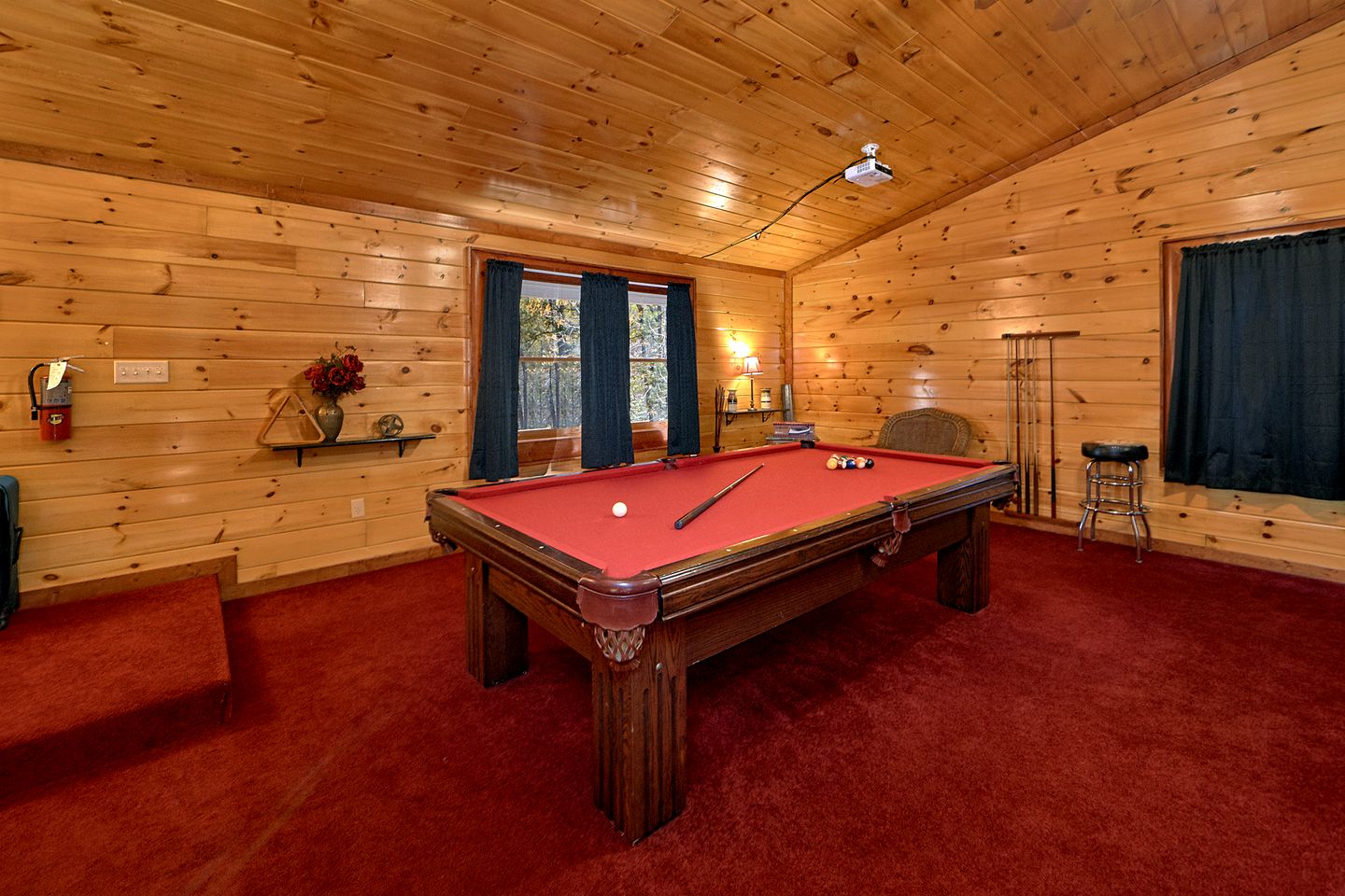 Gorgeous Cosby Cabin with a Pool and Hot Tub