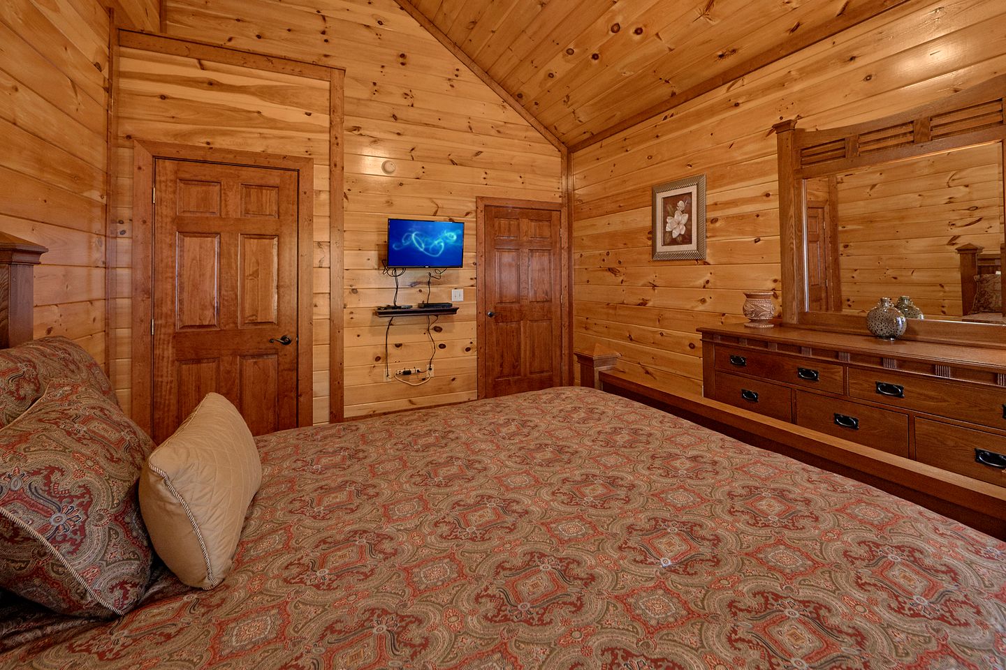 Gorgeous Cosby Cabin with a Pool and Hot Tub