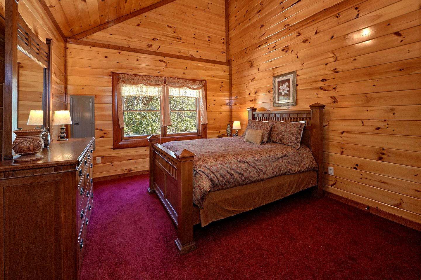 Gorgeous Cosby Cabin with a Pool and Hot Tub