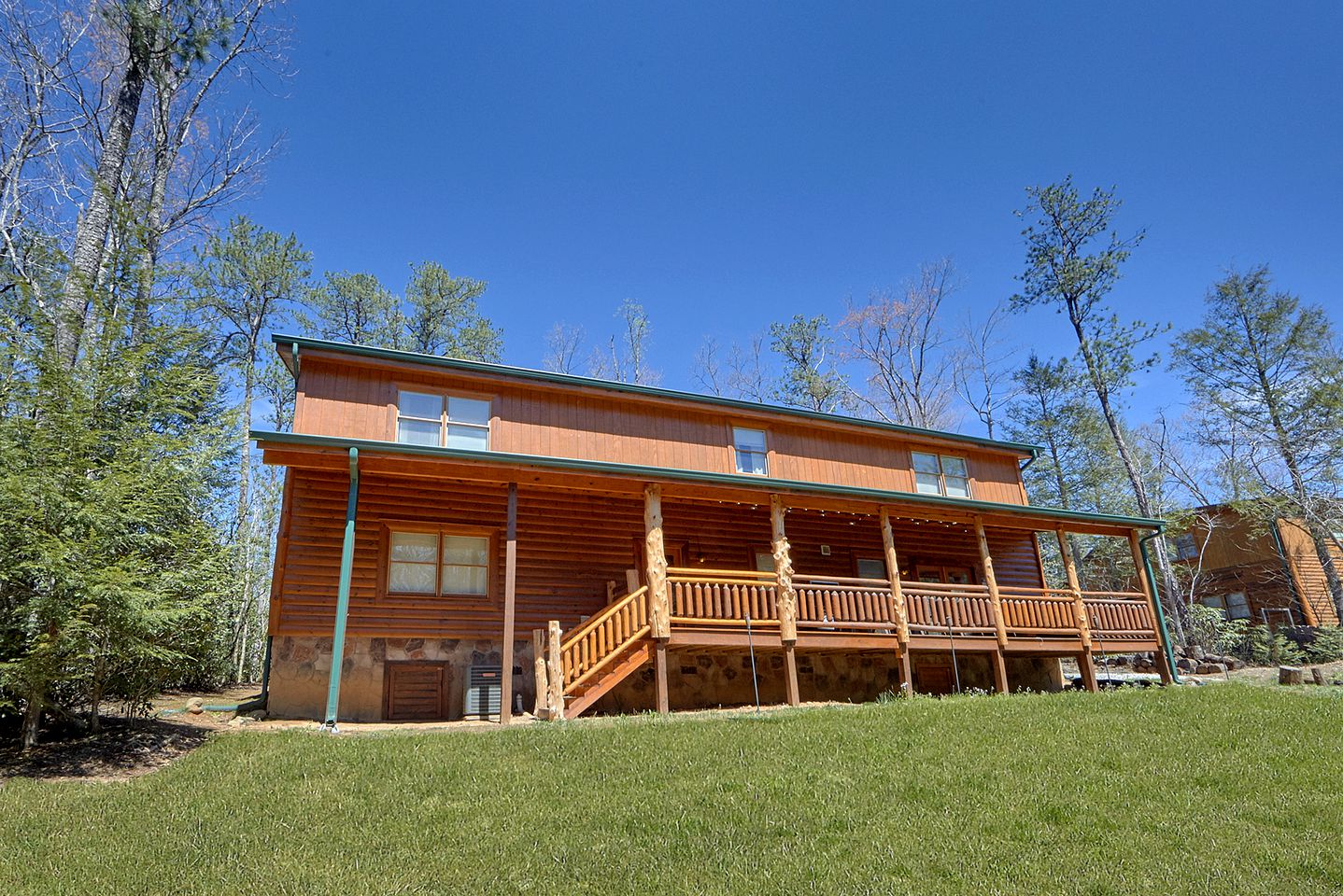 Gorgeous Cosby Cabin with a Pool and Hot Tub