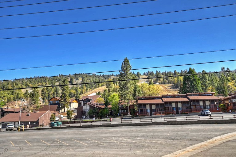 Cabins (United States of America, Big Bear Lake, California)