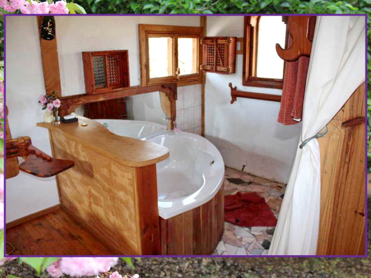 Breathtaking Tree House Rental with Private Jacuzzi Tub in Mooi River, South Africa