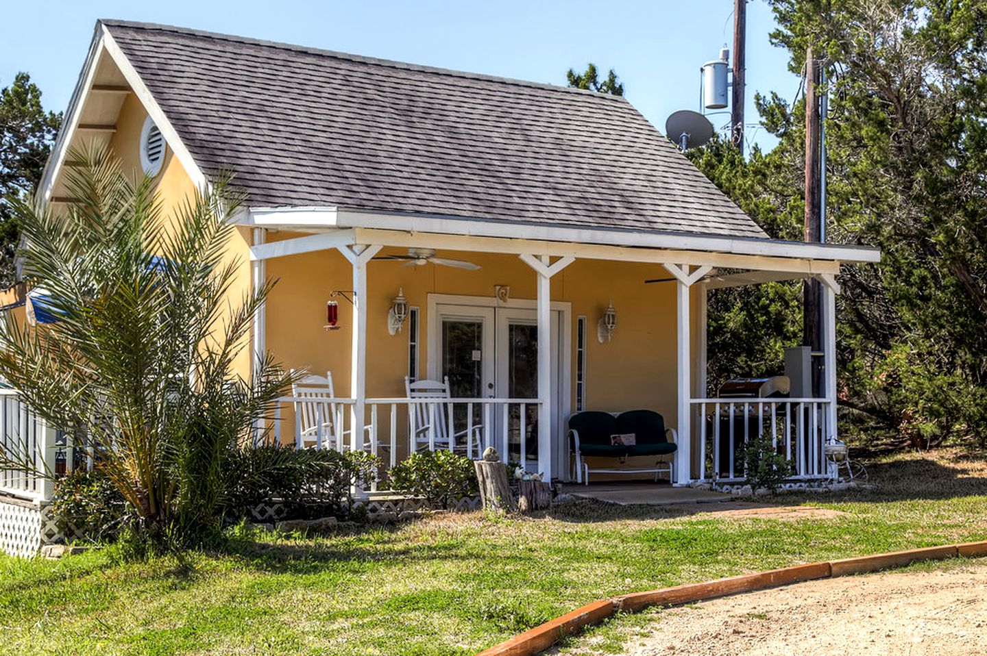 Joyful Cottage Rental for Couples with Poolside Cabana near San Antonio, TX