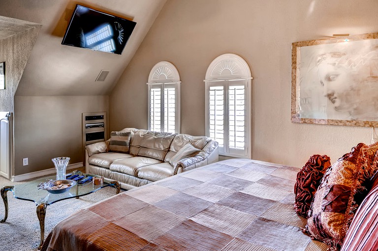 Vacation Rentals (Helotes, Texas, United States)