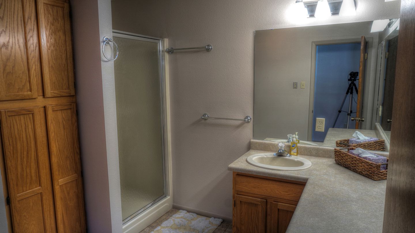 Cozy Vacation Rental for Seven with Shared Swimming Pool near San Antonio