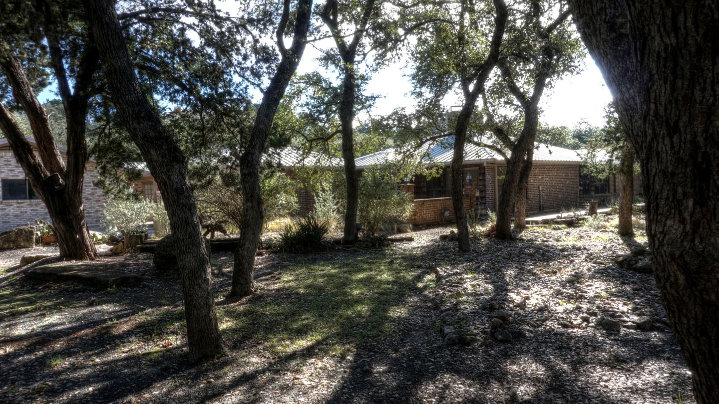 Cozy Vacation Rental for Seven with Shared Swimming Pool near San Antonio
