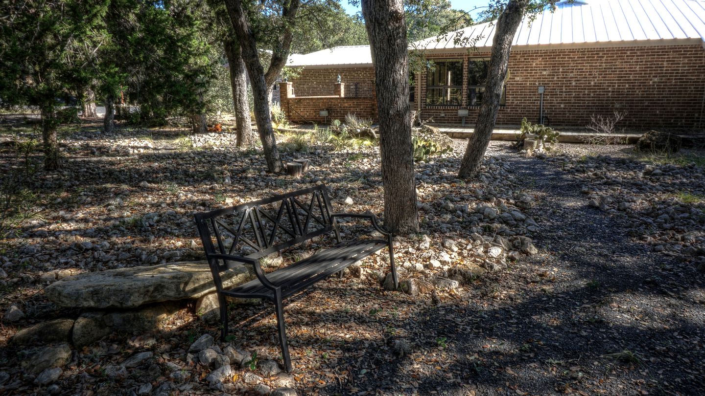 Cozy Vacation Rental for Seven with Shared Swimming Pool near San Antonio