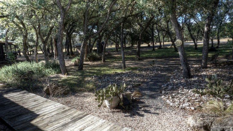 Cabins (Bandera, Texas, United States)