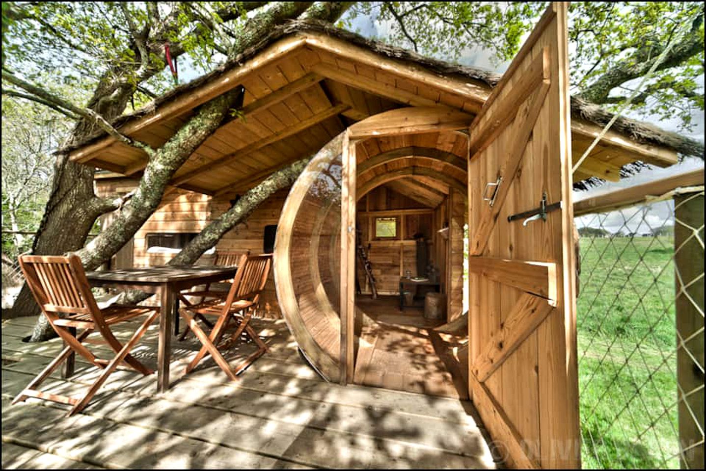 French Glamping Treehouse for Unique Holidays in Ploemel