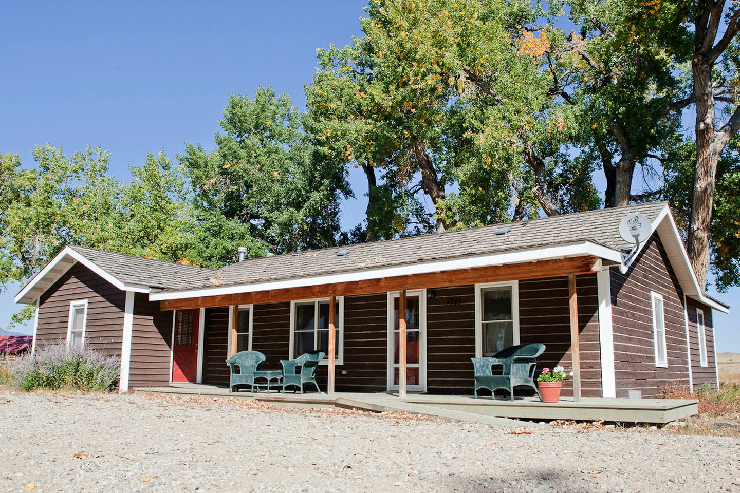 Romantic Getaway near Crazy Woman Canyon in Wyoming