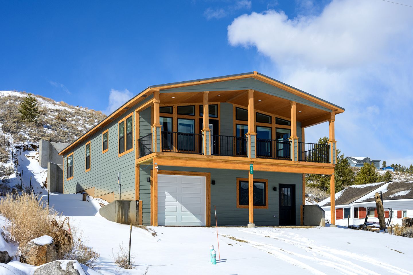 Brand New Cozy Mountain Retreat Cabin with Panoramic Views Near Winter Park, Tabernash Colorado