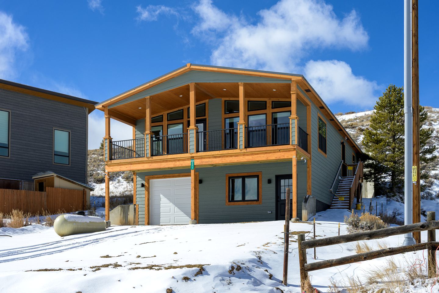 Brand New Cozy Mountain Retreat Cabin with Panoramic Views Near Winter Park, Tabernash Colorado