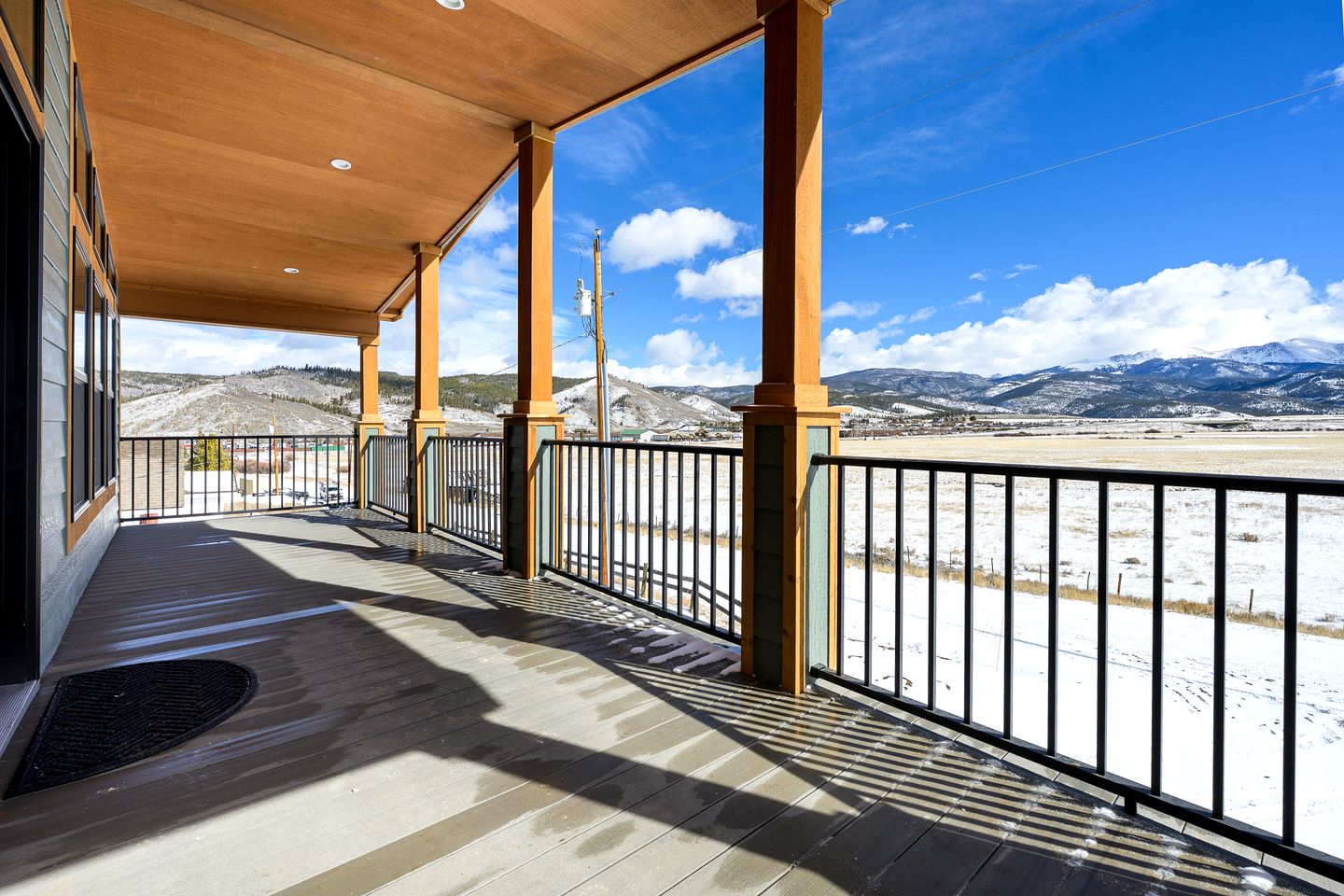 Brand New Cozy Mountain Retreat Cabin with Panoramic Views Near Winter Park, Tabernash Colorado