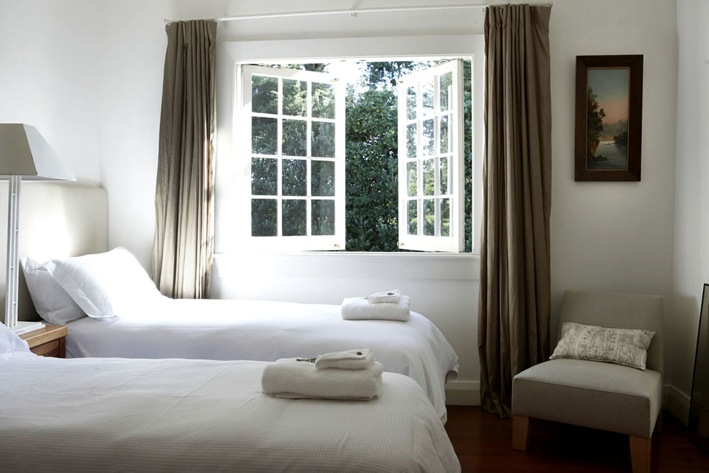 Sunny Cabin Rental with a Patio near the Town Basin in Whangarei, North Island