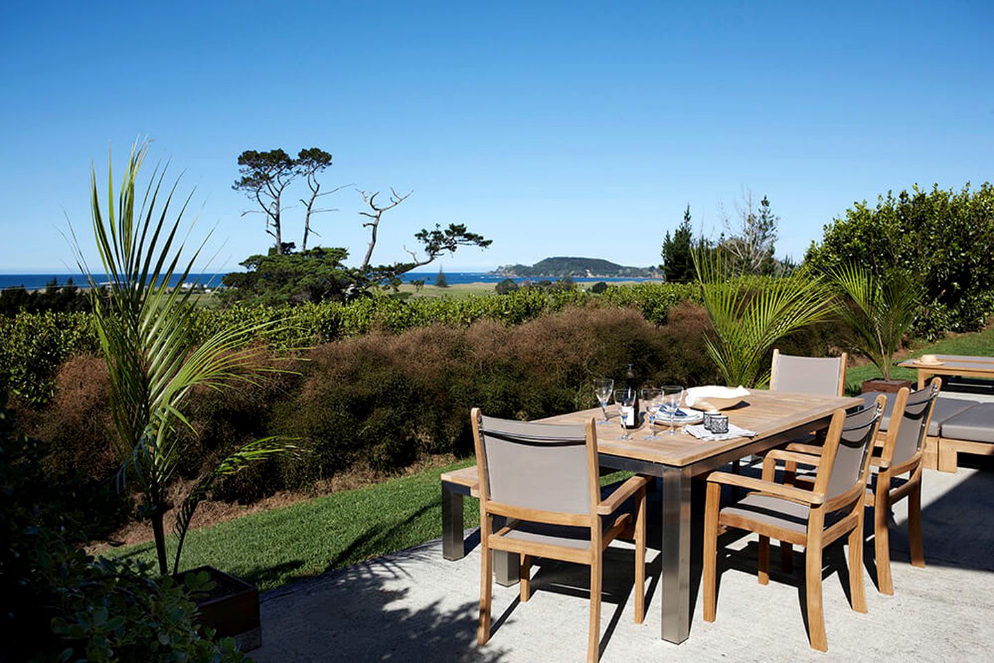 Sunny Cabin Rental with a Patio near the Town Basin in Whangarei, North Island
