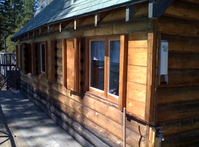 Log Cabins (Tahoma, California, United States)