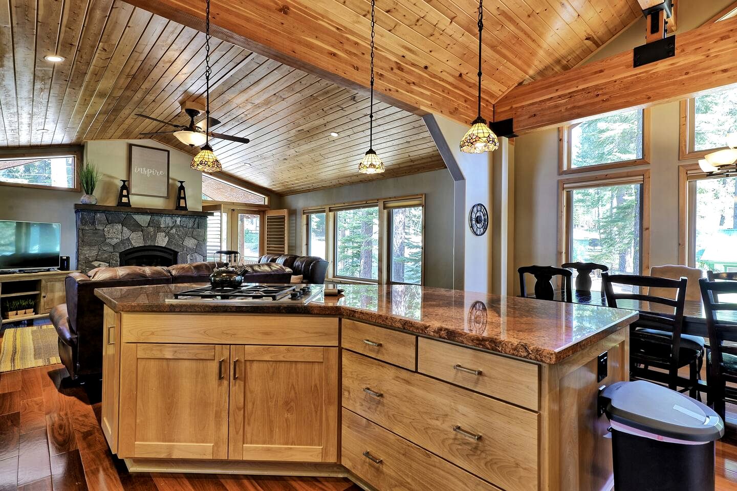 Cozy Cabin Retreat with Expansive Deck Near Lake and Trails in Tahoma, California