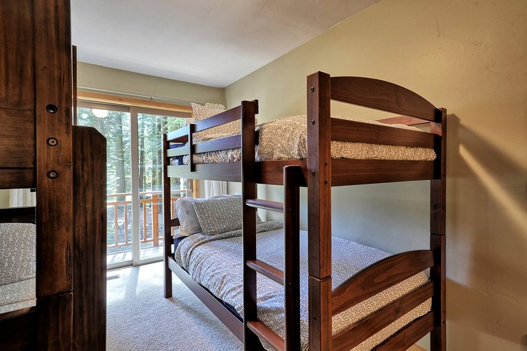 Cabins (United States of America, Tahoma, California)