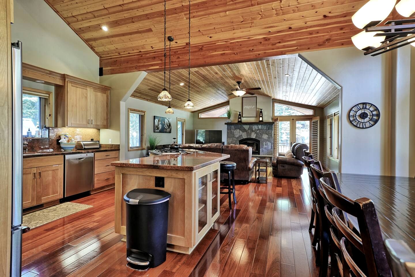 Cozy Cabin Retreat with Expansive Deck Near Lake and Trails in Tahoma, California