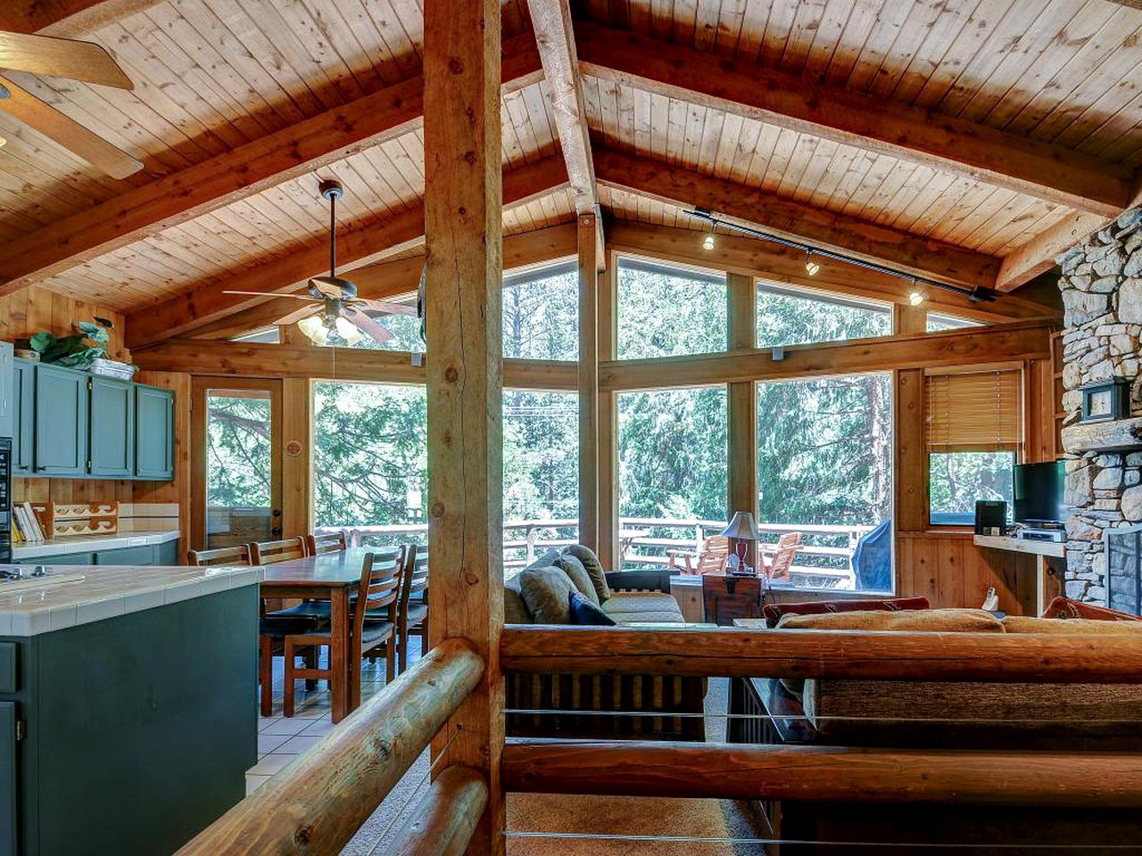 PetFriendly Cabin Rental in San Jacinto