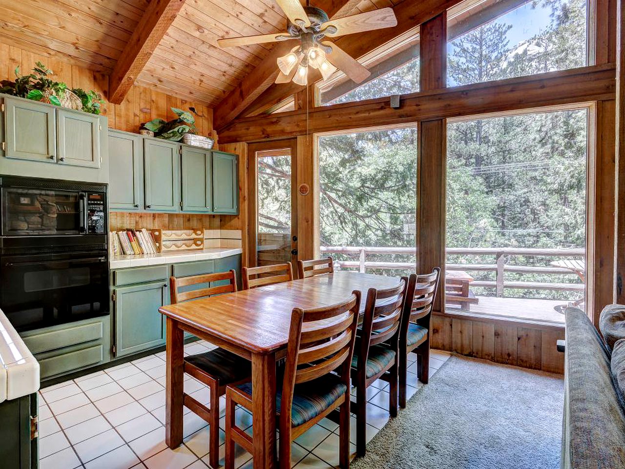 PetFriendly Cabin Rental in San Jacinto