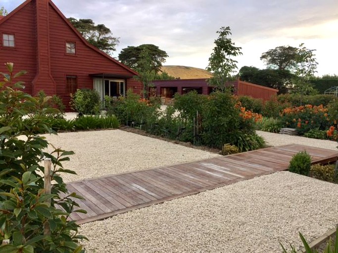 Barns (Halswell, South Island, New Zealand)