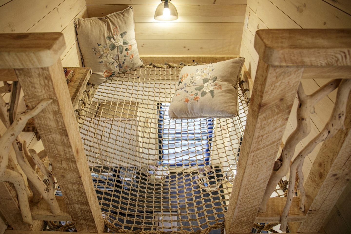 Luxury Treehouse Glamping with Soaking Tub & Pizza Oven Near Waterfalls, Zirconia, NC