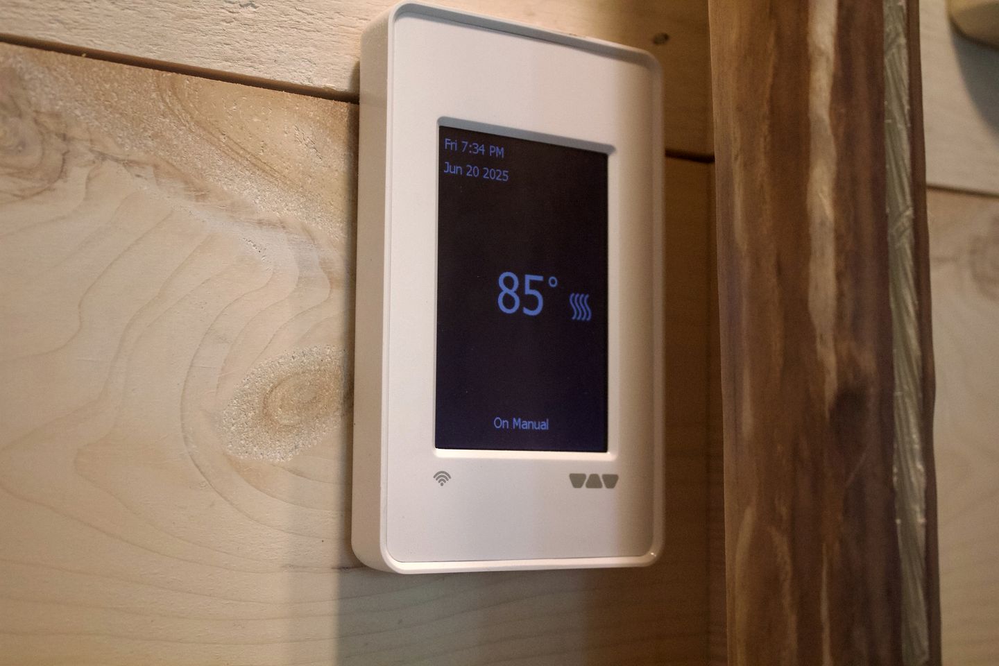 Luxury Treehouse Glamping with Soaking Tub & Pizza Oven Near Waterfalls, Zirconia, NC