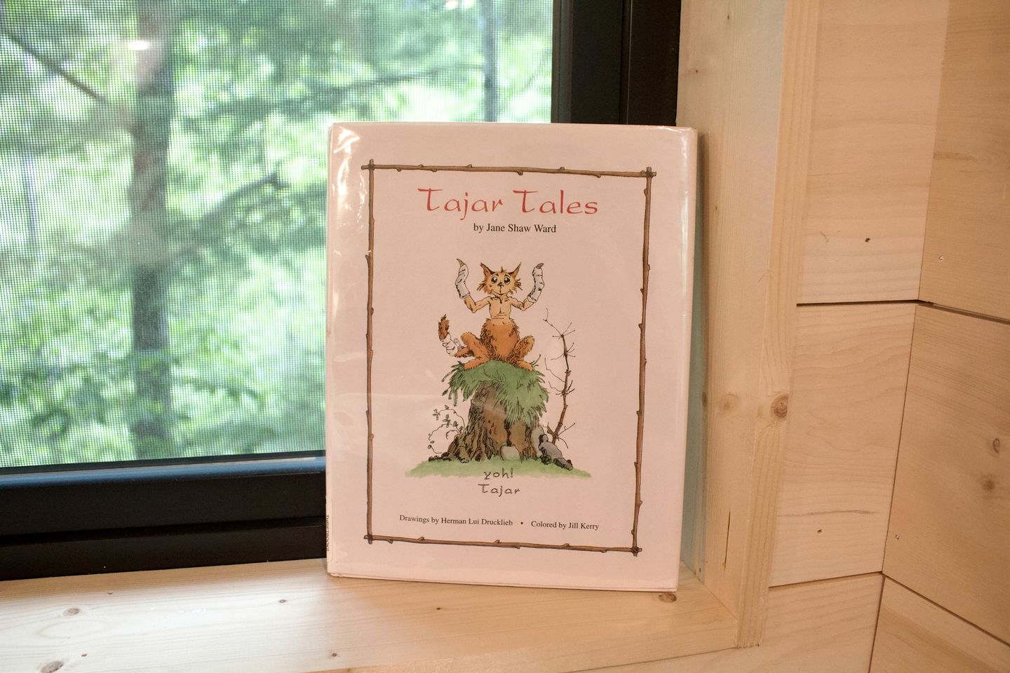 Luxury Treehouse Glamping with Soaking Tub & Pizza Oven Near Waterfalls, Zirconia, NC