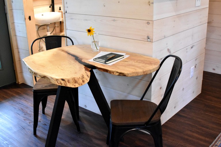 Vacation Rentals (United States of America, Zirconia, North Carolina)