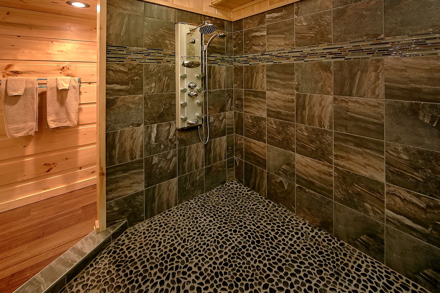 Incredible Mountain Cabin Rental near the Great Smokies in Tennessee