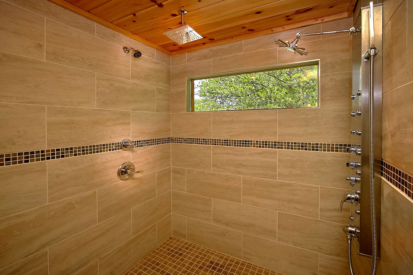 Incredible Mountain Cabin Rental near the Great Smokies in Tennessee