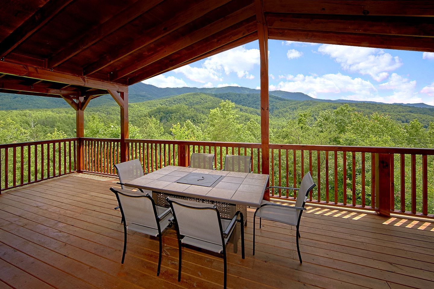 Incredible Mountain Cabin Rental near the Great Smokies in Tennessee