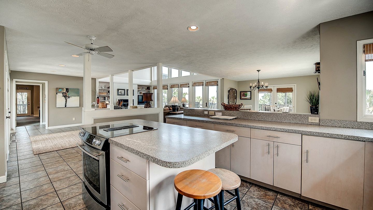 Exclusive Beach House Retreat in Oceanfront Gated Community of DeBordieu Colony, South Carolina