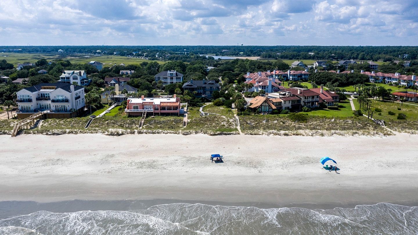 Exclusive Beach House Retreat in Oceanfront Gated Community of DeBordieu Colony, South Carolina