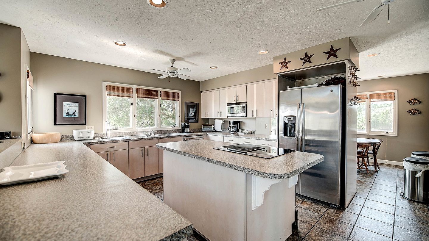 Exclusive Beach House Retreat in Oceanfront Gated Community of DeBordieu Colony, South Carolina