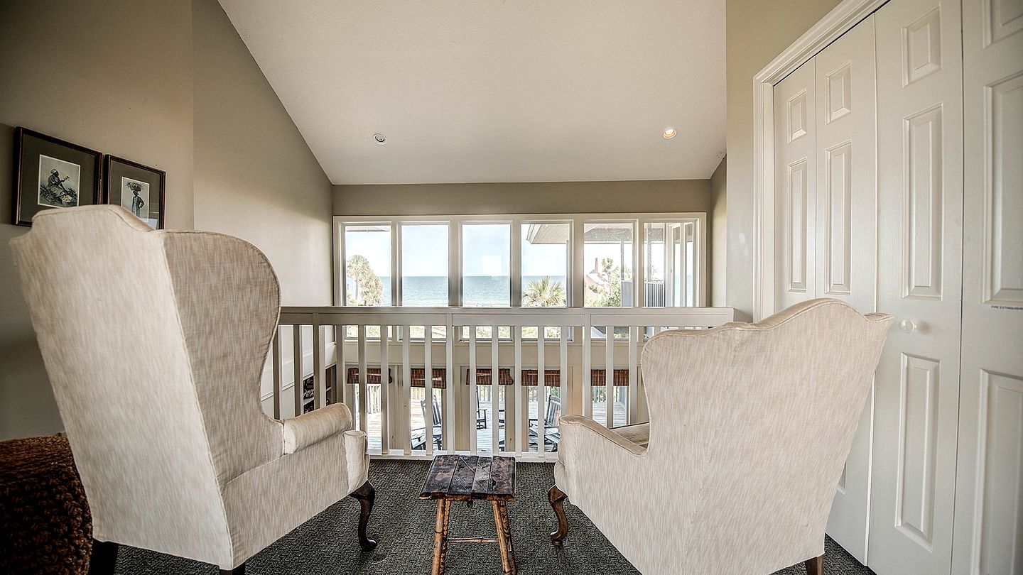 Exclusive Beach House Retreat in Oceanfront Gated Community of DeBordieu Colony, South Carolina