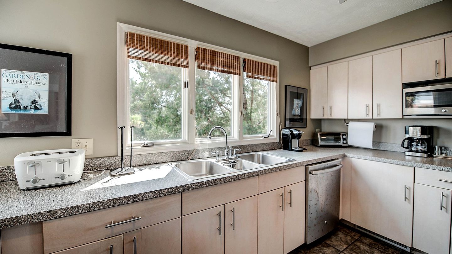 Exclusive Beach House Retreat in Oceanfront Gated Community of DeBordieu Colony, South Carolina