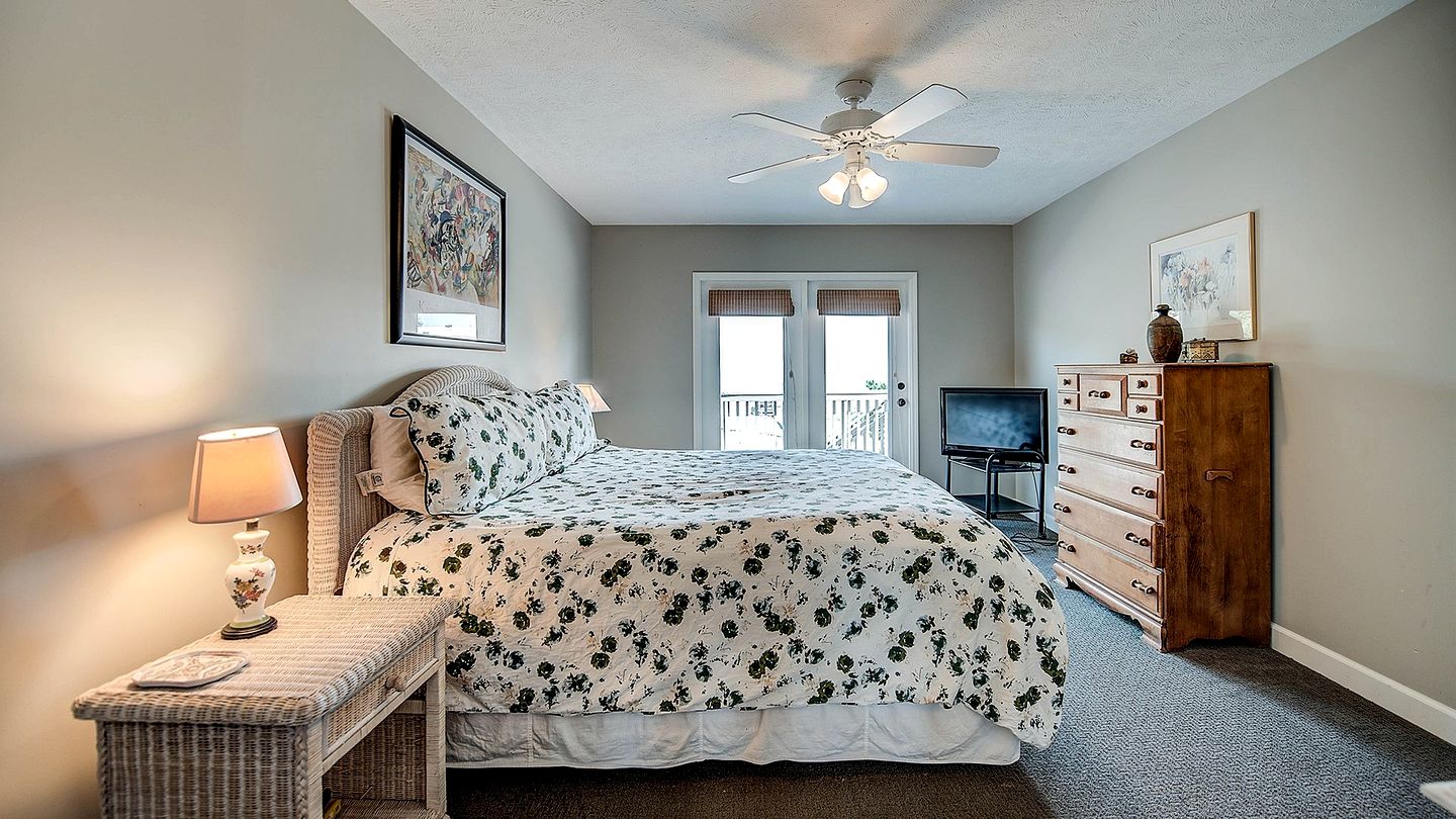 Exclusive Beach House Retreat in Oceanfront Gated Community of DeBordieu Colony, South Carolina